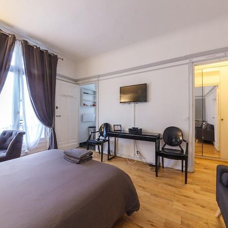 Private Studio - Avenue Des Champs-Elysees Apartment ปารีส ภายนอก รูปภาพ