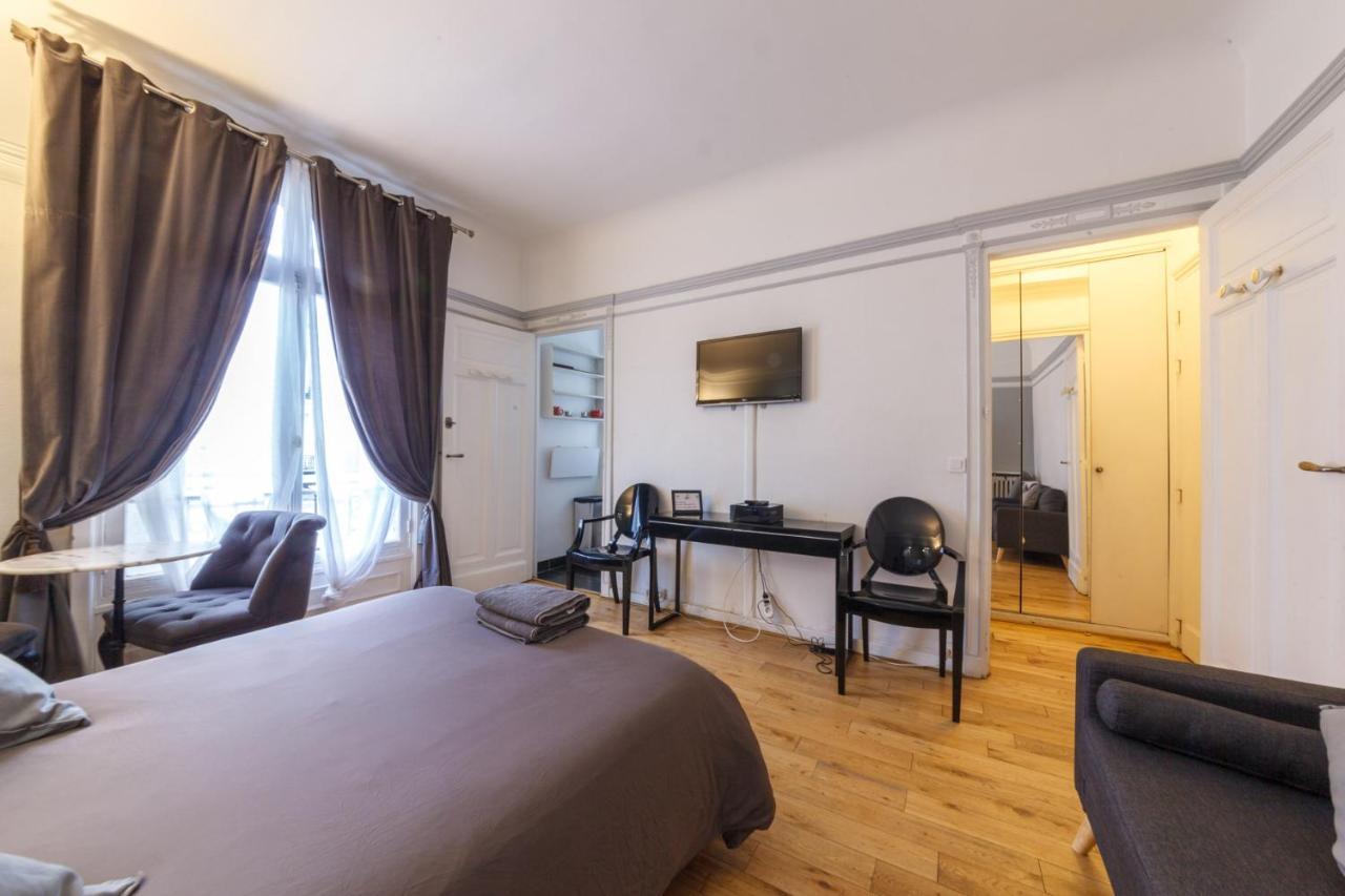 Private Studio - Avenue Des Champs-Elysees Apartment ปารีส ภายนอก รูปภาพ